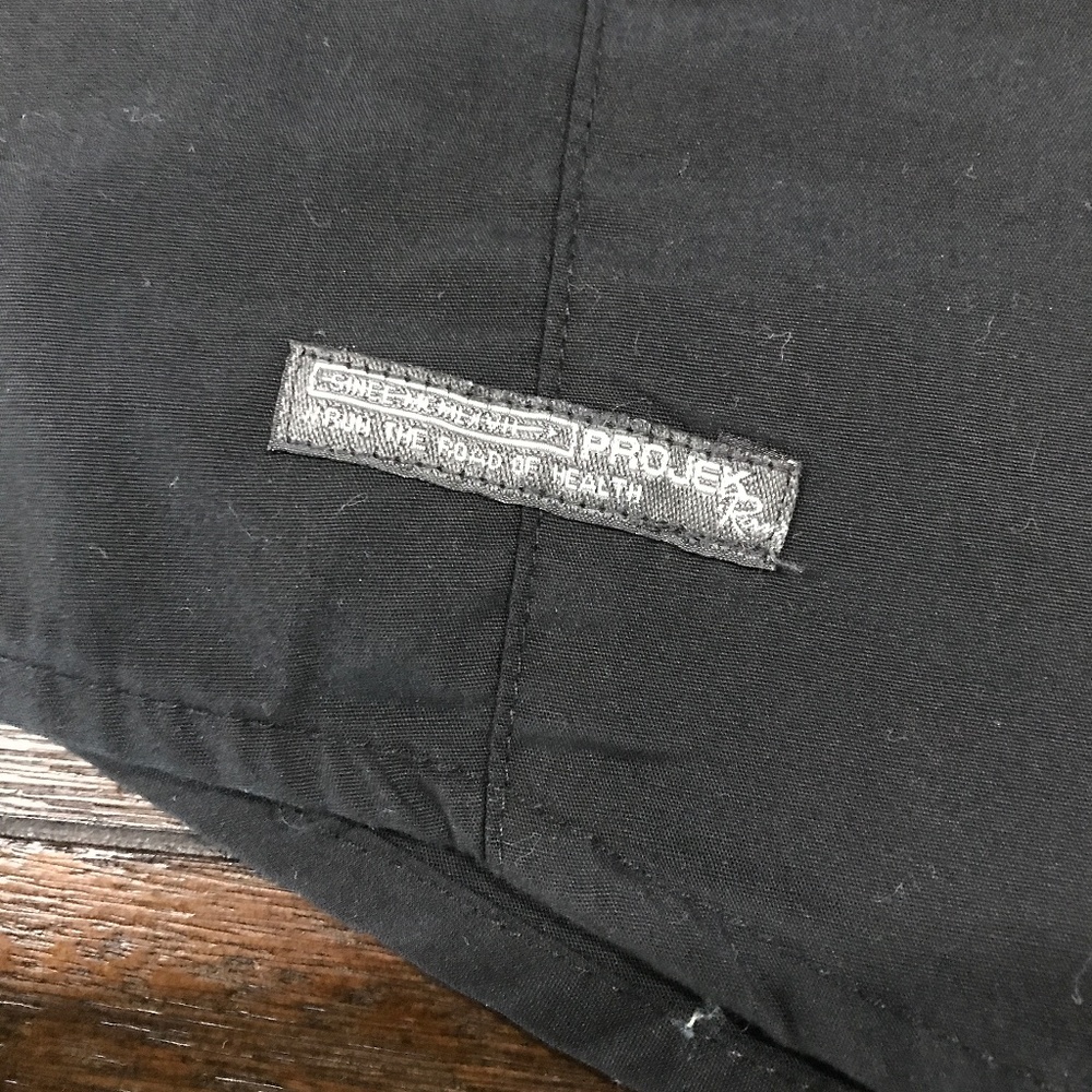 NEW Button-down short sleeve shirt - Picture 8 of 8